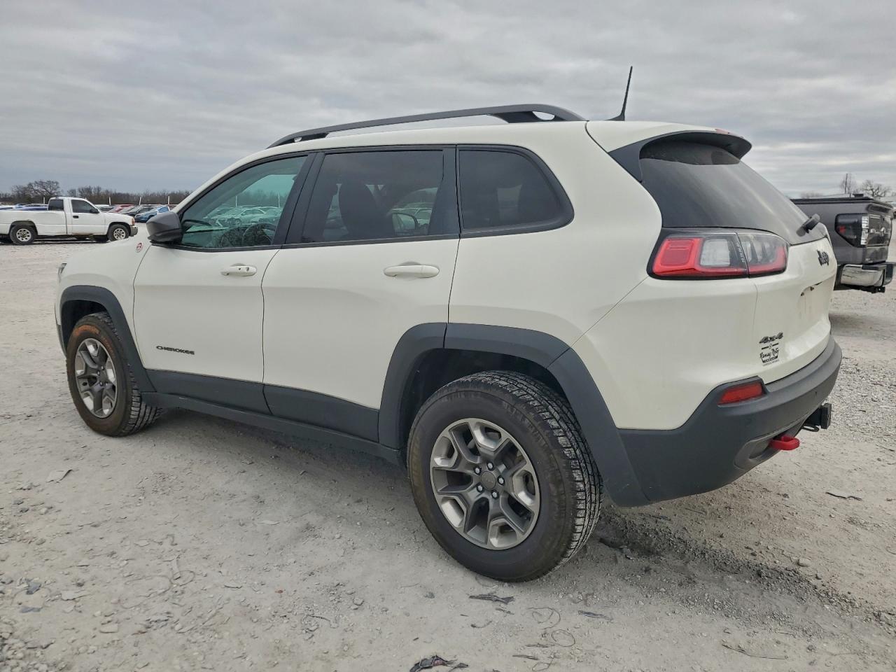 2019 JEEP CHEROKEE TRAILHAWK photo 2
