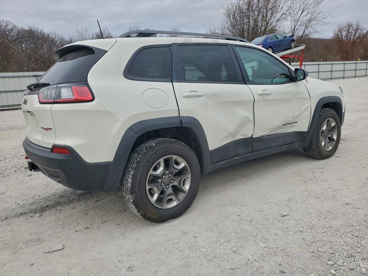 2019 JEEP CHEROKEE TRAILHAWK photo 3