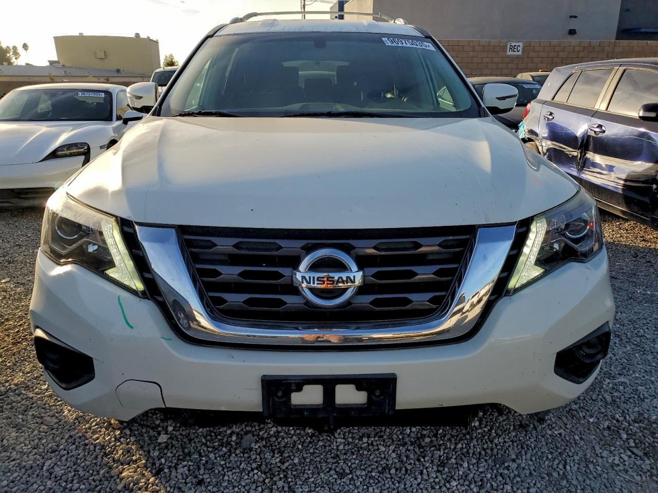 2020 NISSAN PATHFINDER S photo 5