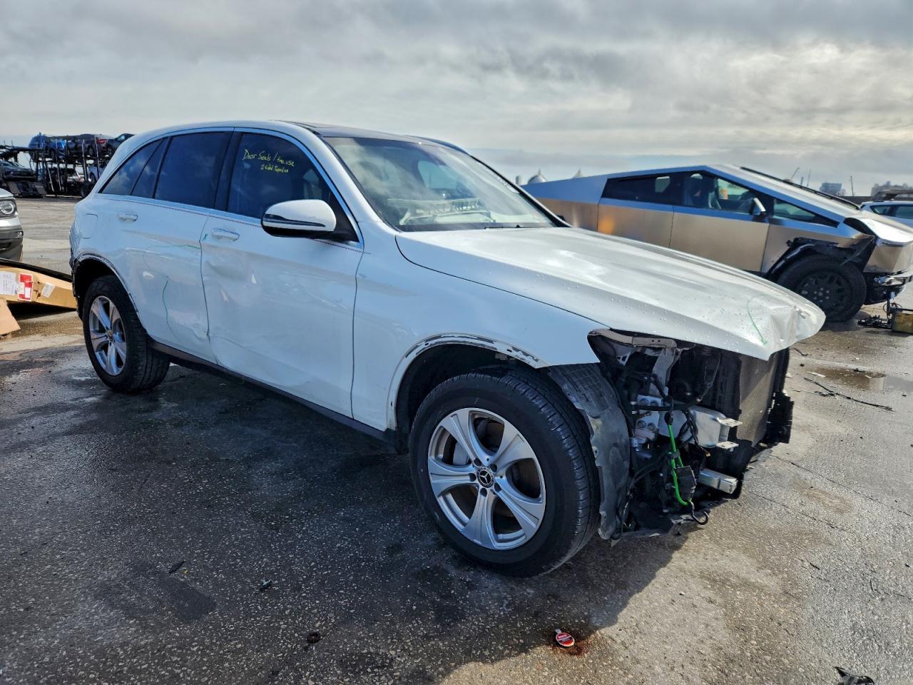 2018 MERCEDES-BENZ GLC 300 4MATIC photo 4