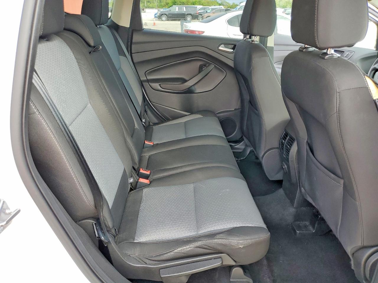 2017 FORD ESCAPE SE photo 11