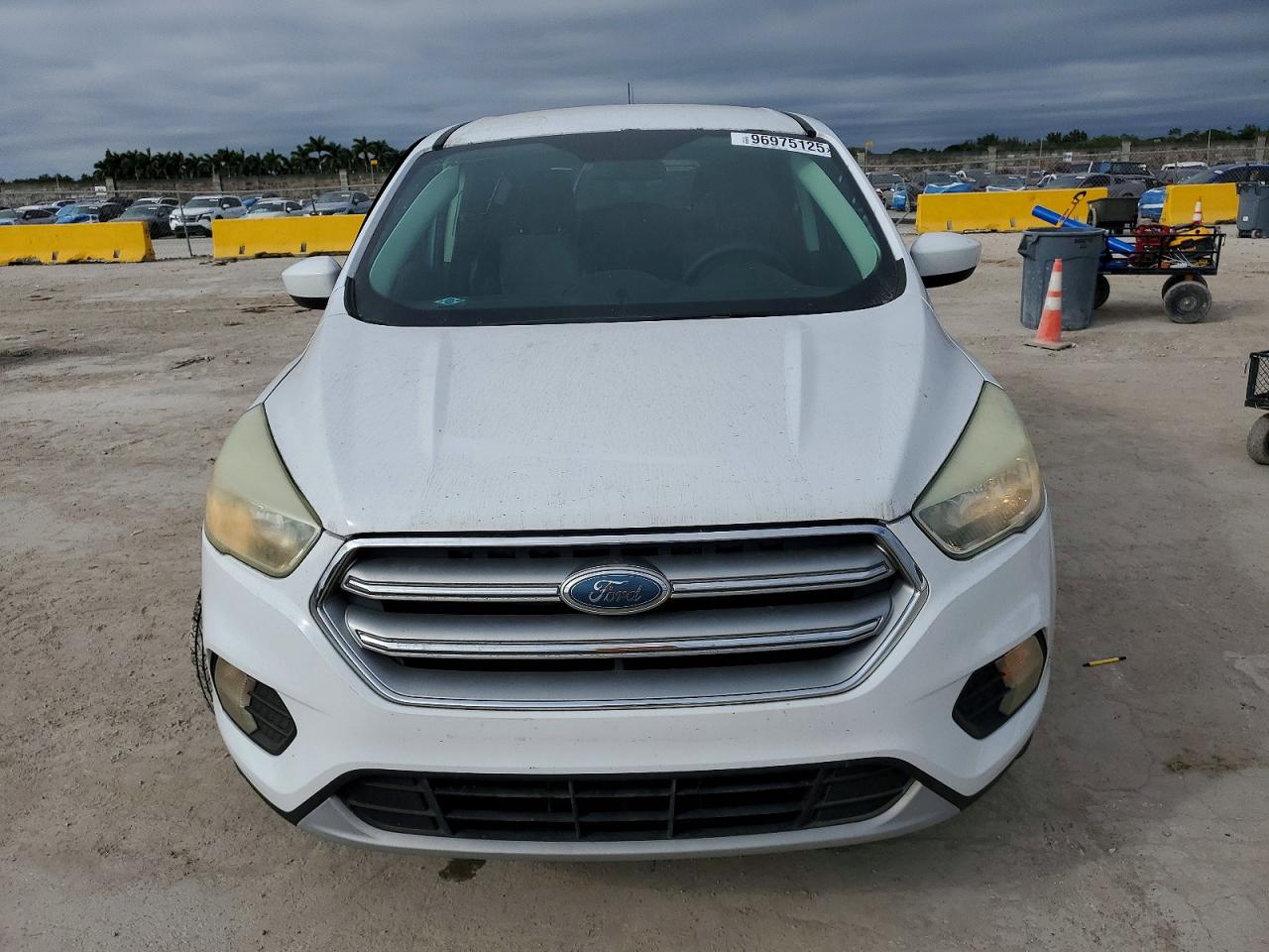 2017 FORD ESCAPE SE photo 5