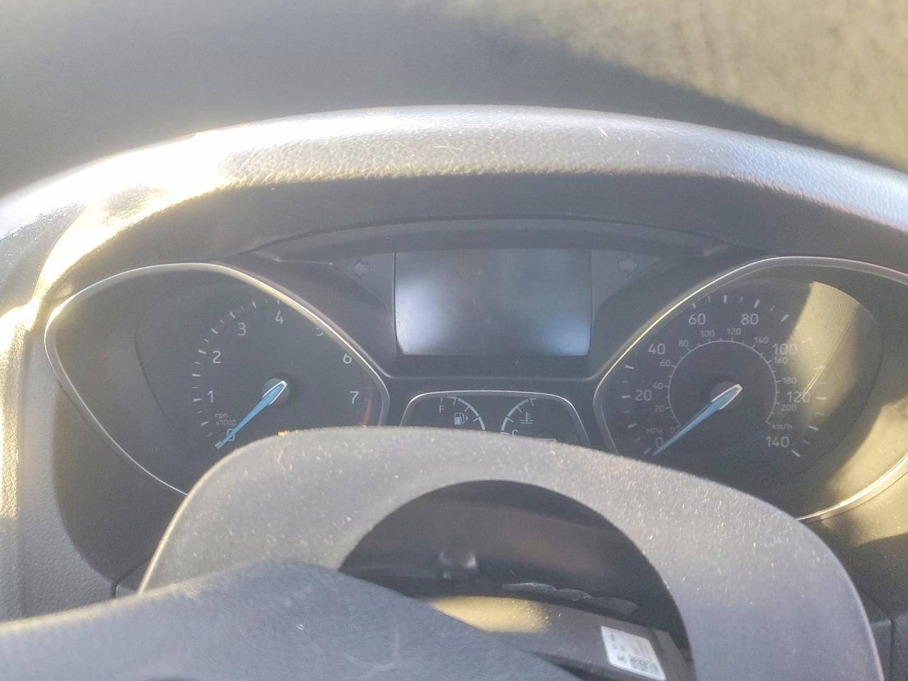 2015 FORD FOCUS SE photo 17