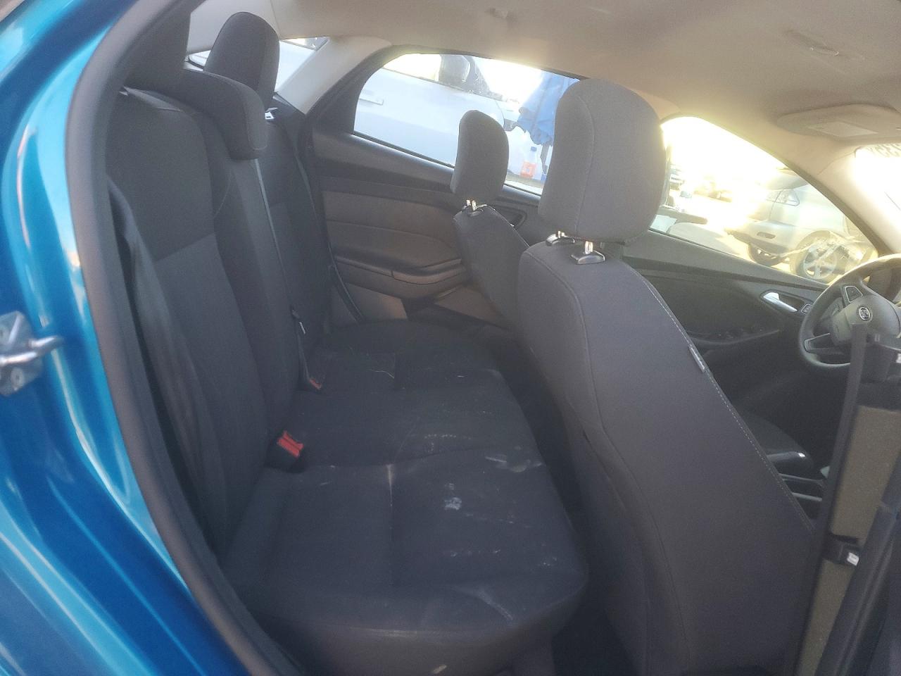 2015 FORD FOCUS SE photo 19