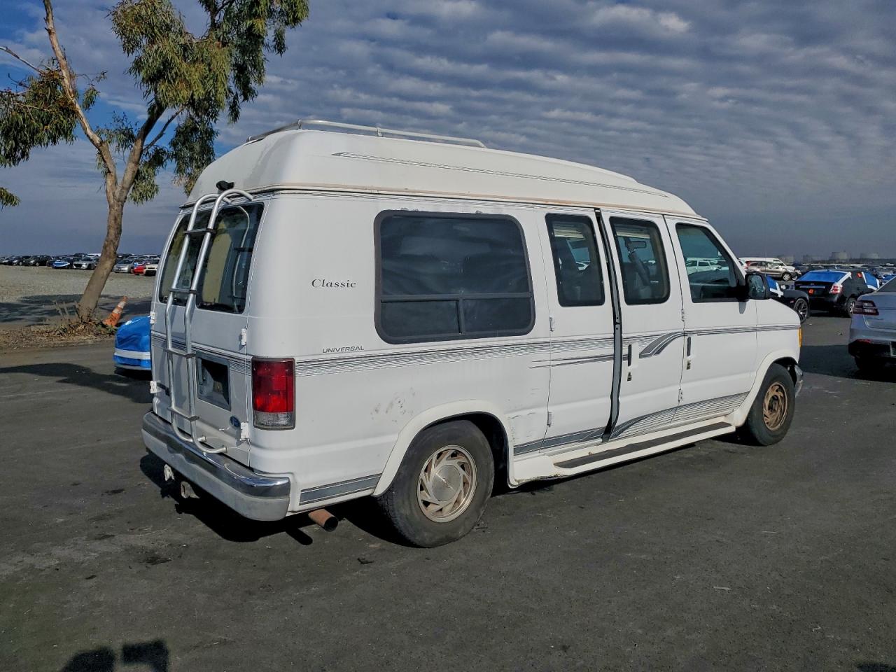 1996 FORD ECONOLINE E150 VAN photo 3