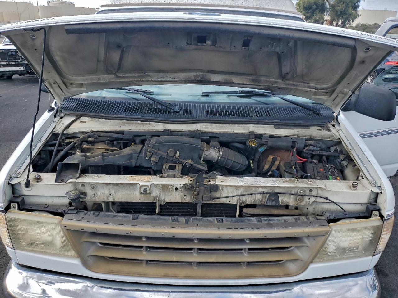 1996 FORD ECONOLINE E150 VAN photo 12