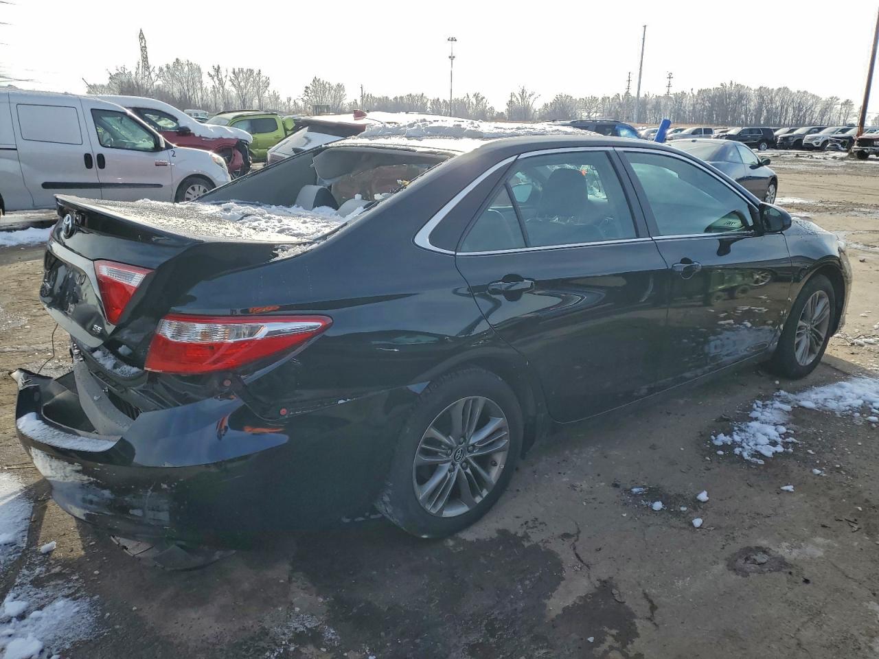 2015 TOYOTA CAMRY LE photo 7