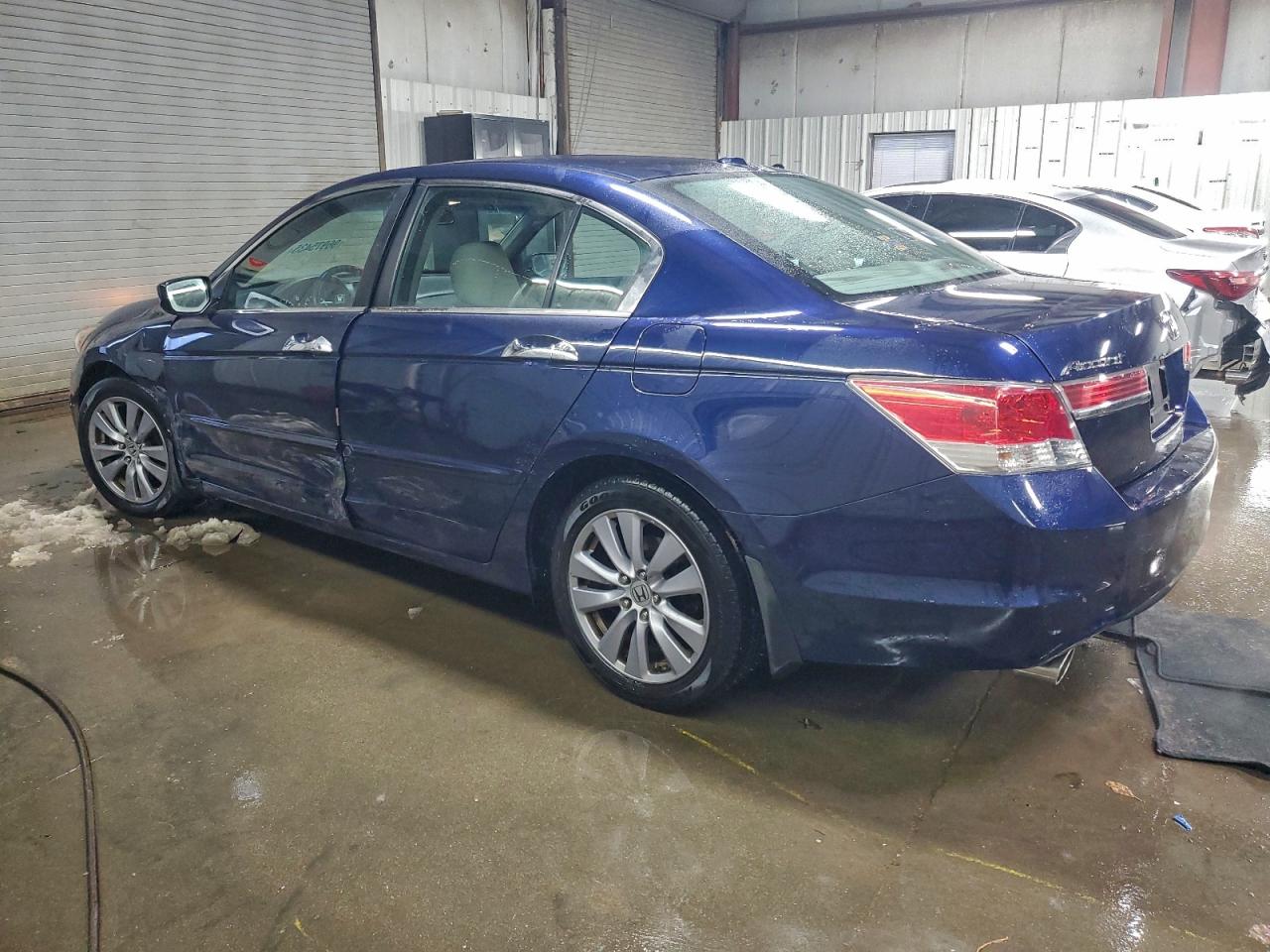 2011 HONDA ACCORD EXL photo 2
