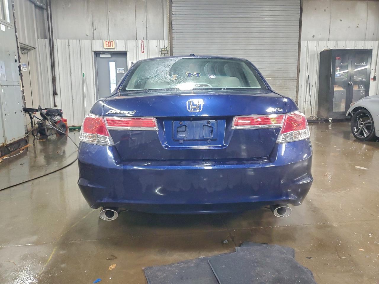 2011 HONDA ACCORD EXL photo 6