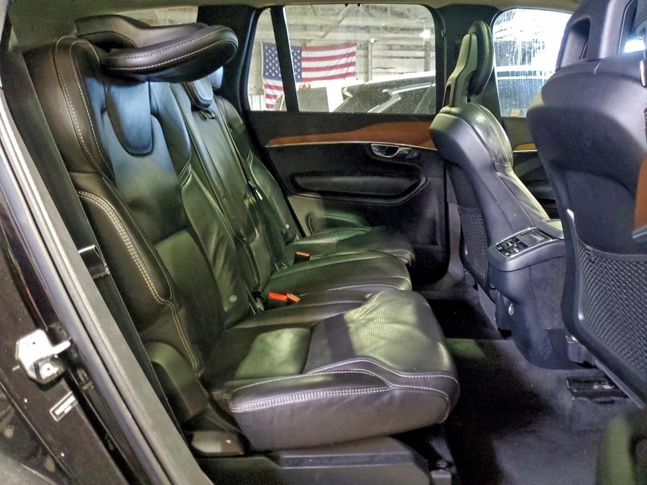 2016 VOLVO XC90 T6 photo 11