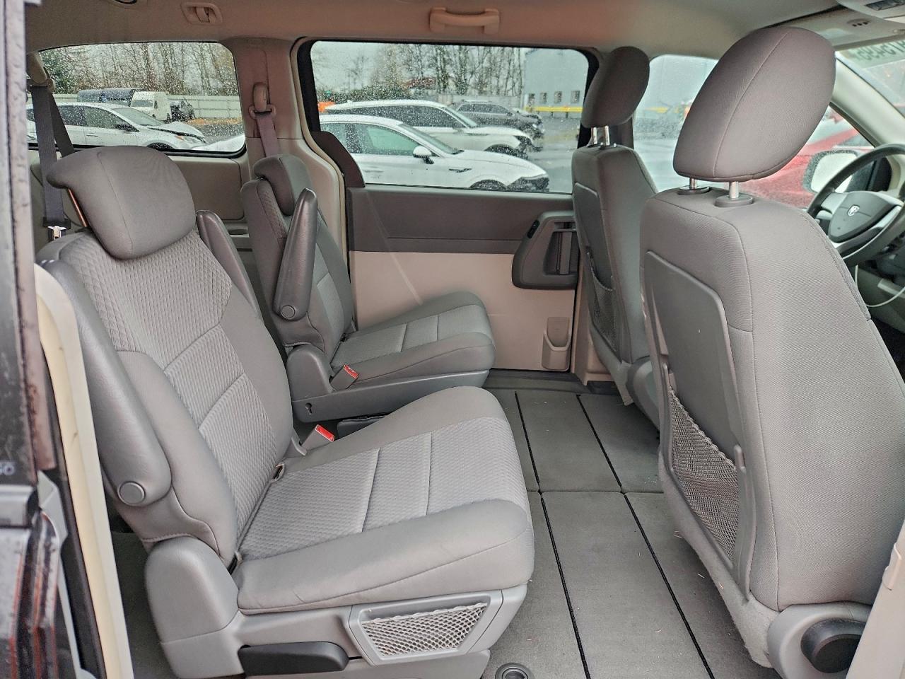 2010 DODGE GRAND CARAVAN SXT photo 11