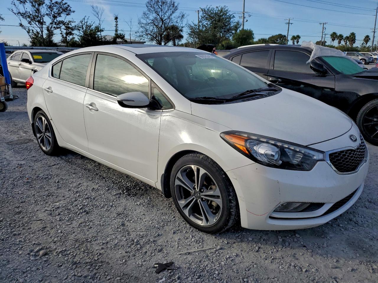 2015 KIA FORTE EX photo 4