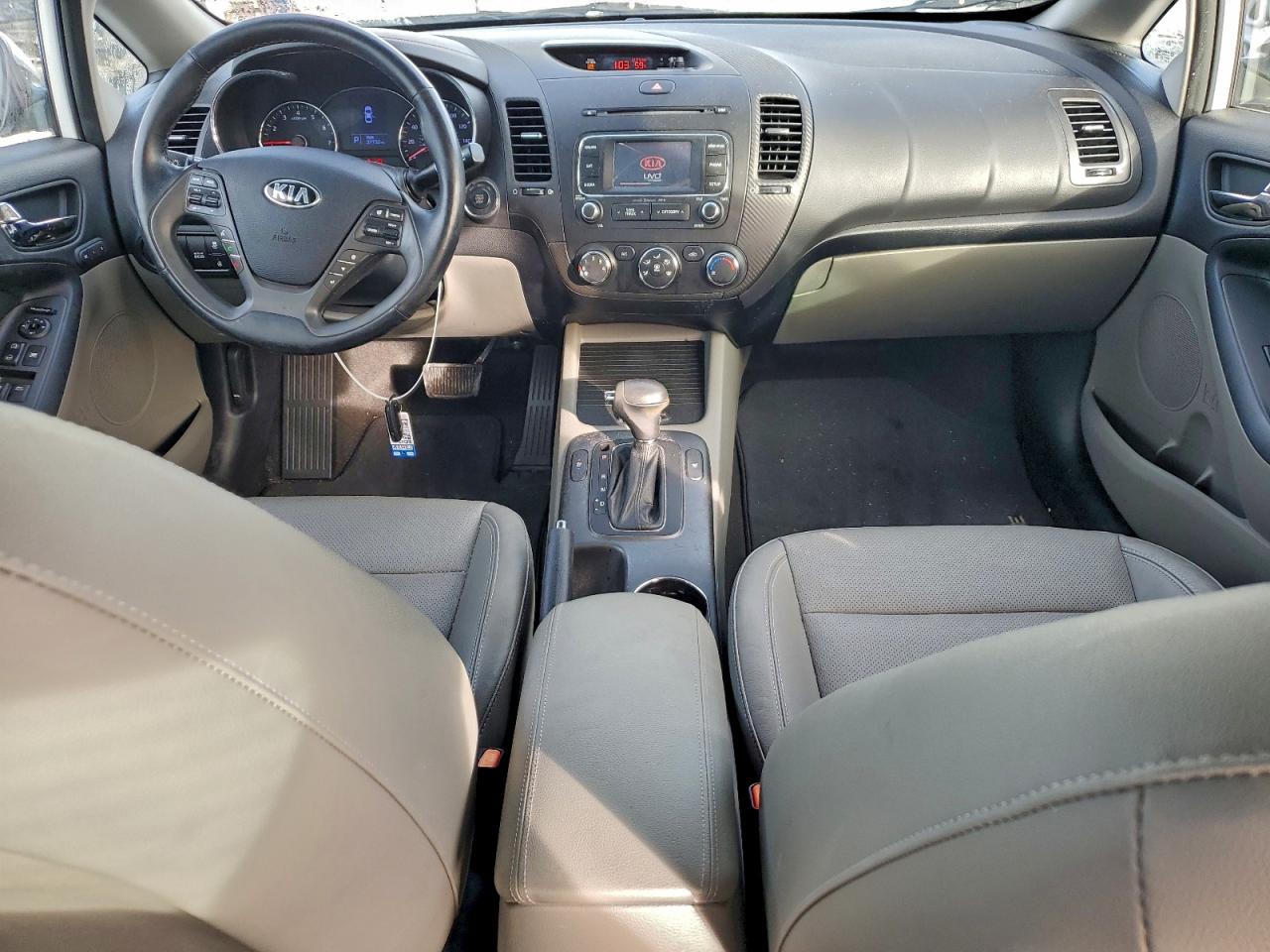 2015 KIA FORTE EX photo 8