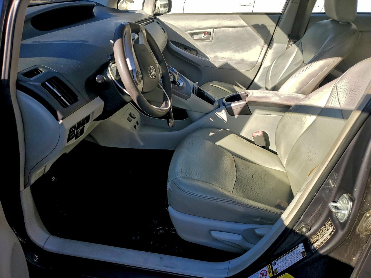 2012 TOYOTA PRIUS photo 7