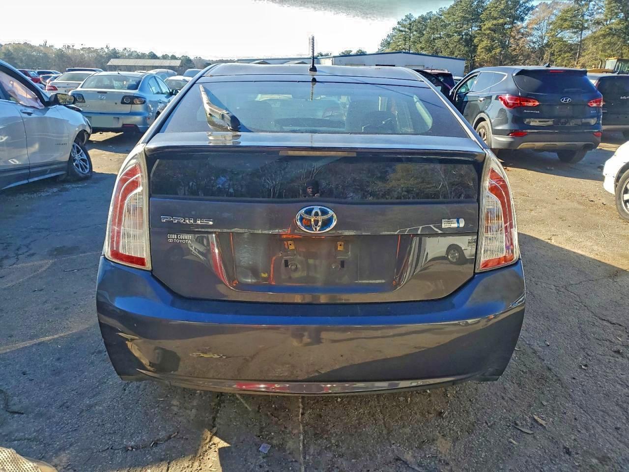 2012 TOYOTA PRIUS photo 6
