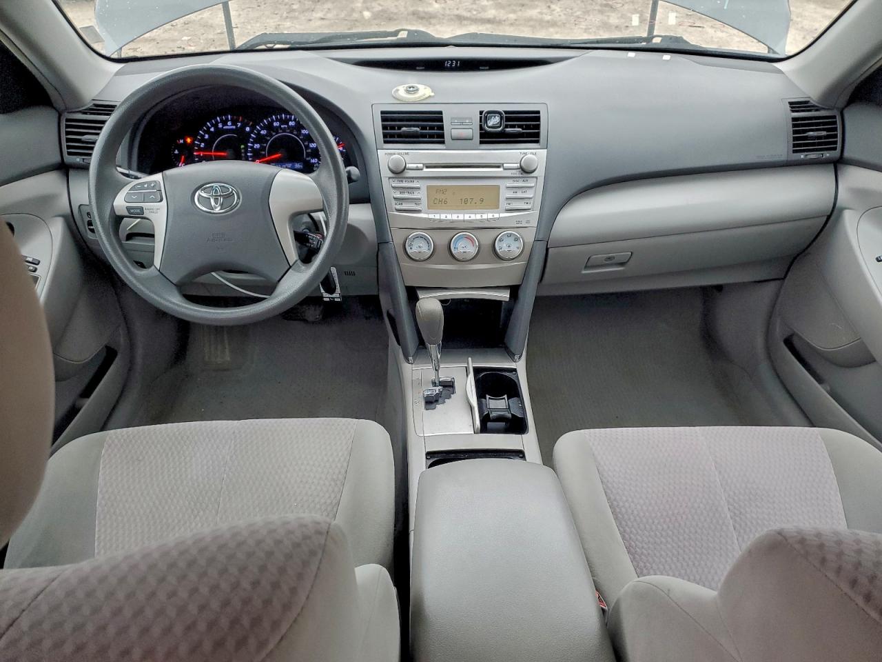 2011 TOYOTA CAMRY BASE photo 15
