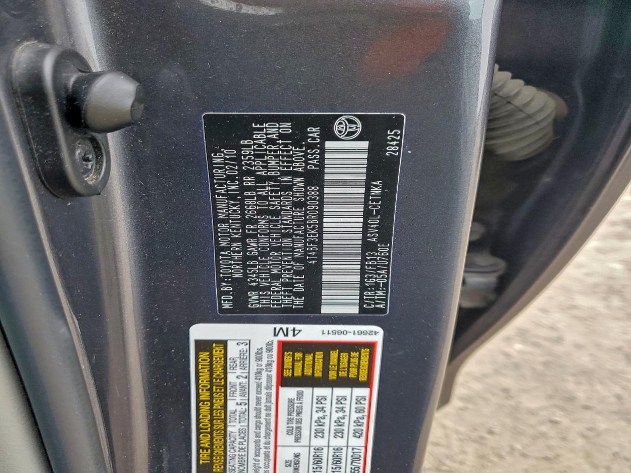 2011 TOYOTA CAMRY BASE photo 25