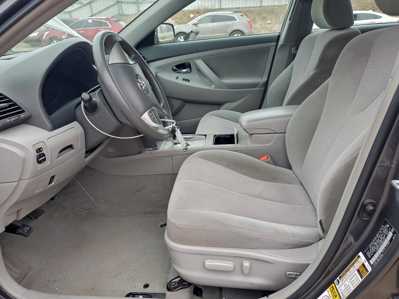 2011 TOYOTA CAMRY BASE photo 13