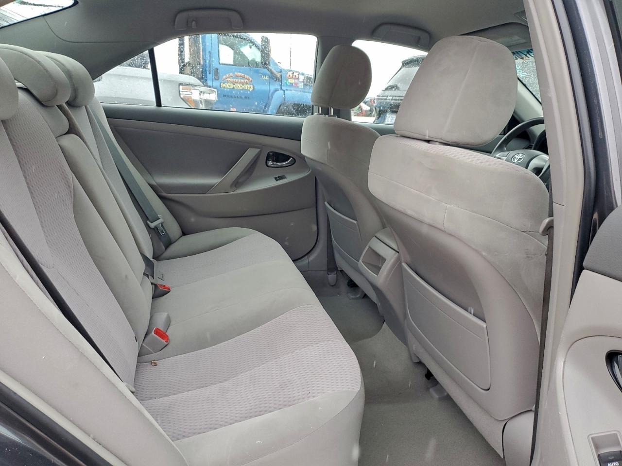 2011 TOYOTA CAMRY BASE photo 19
