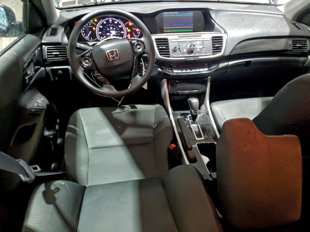 2017 HONDA ACCORD LX photo 15