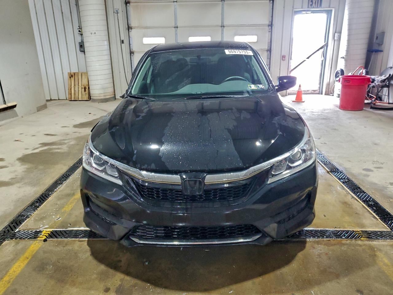 2017 HONDA ACCORD LX photo 9