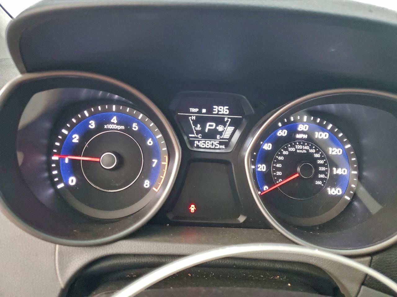 2016 HYUNDAI ELANTRA SE photo 9