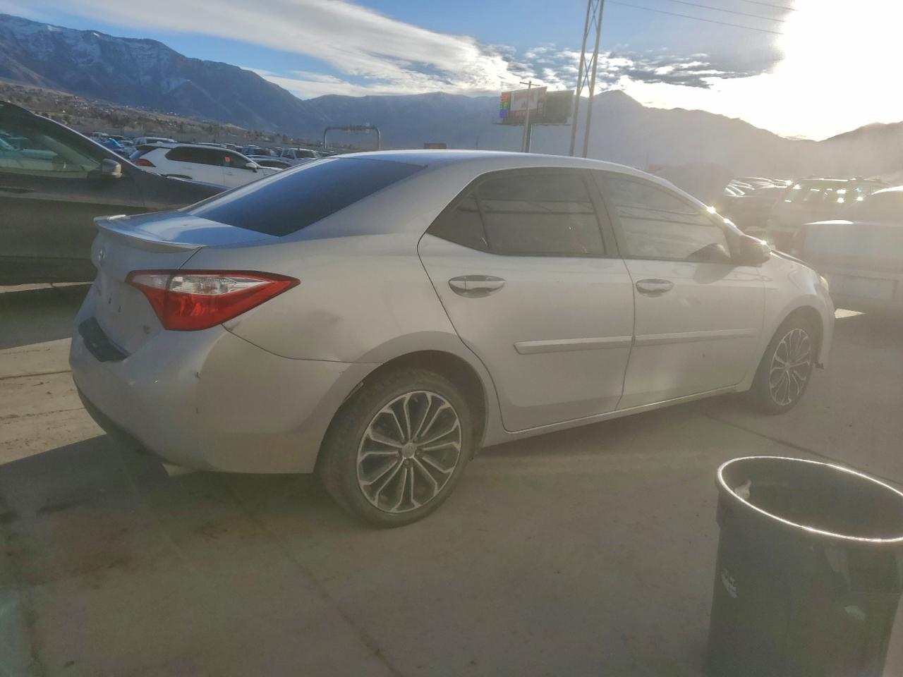 2016 TOYOTA COROLLA L photo 3