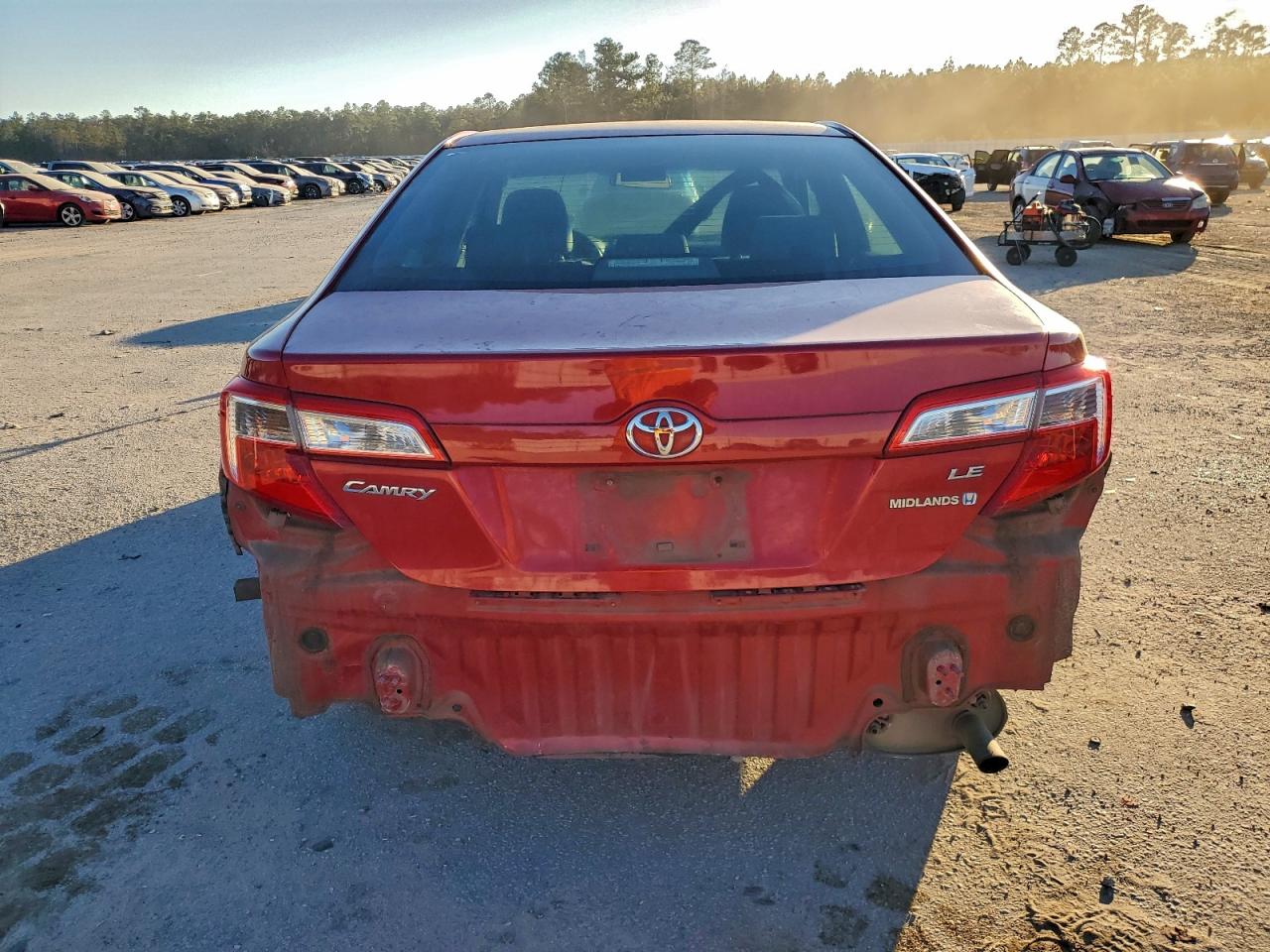 2013 TOYOTA CAMRY L photo 11