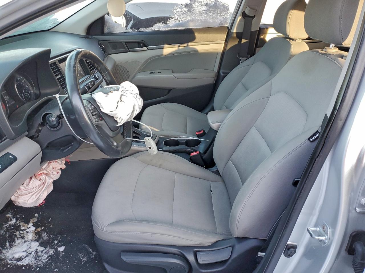 2017 HYUNDAI ELANTRA SE photo 13