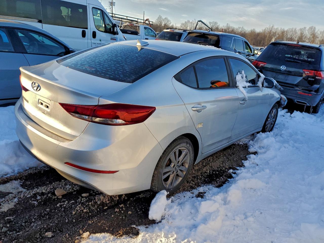 2017 HYUNDAI ELANTRA SE photo 5