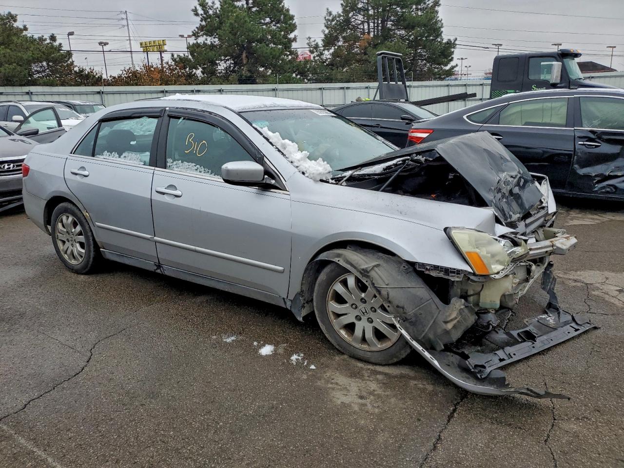 2005 HONDA ACCORD LX photo 4
