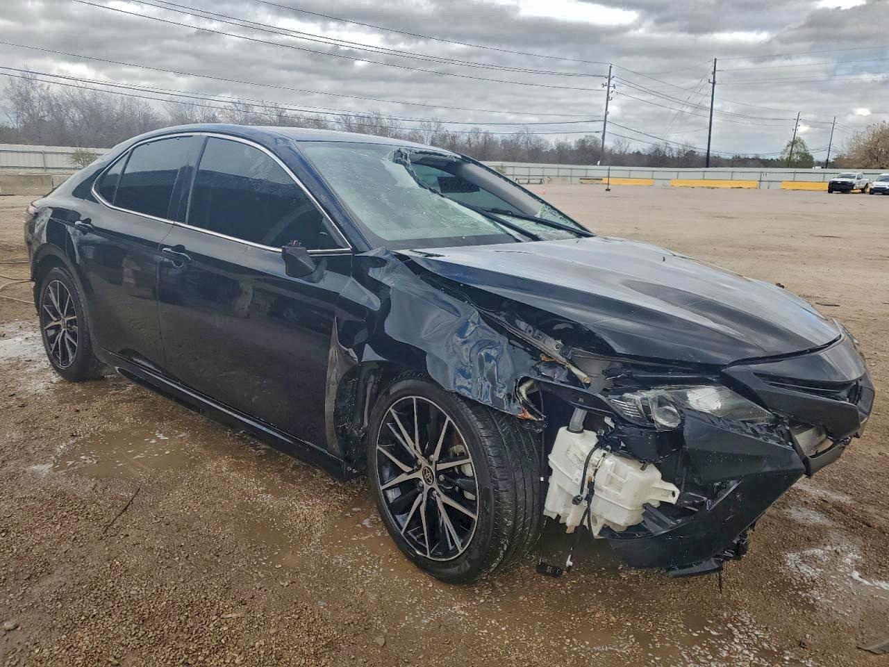 2022 TOYOTA CAMRY SE photo 4