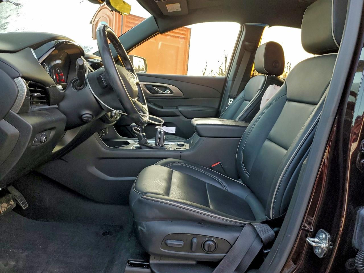 2023 CHEVROLET TRAVERSE PREMIER photo 7