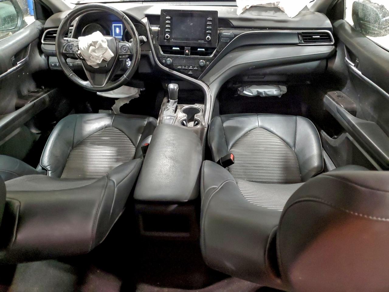 2022 TOYOTA CAMRY SE photo 15