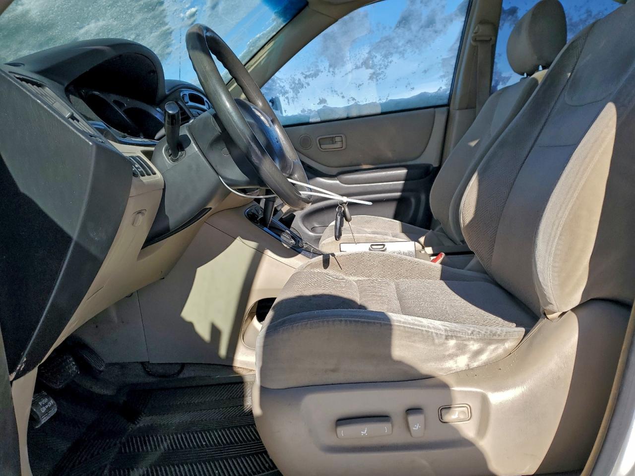 2003 TOYOTA HIGHLANDER photo 7