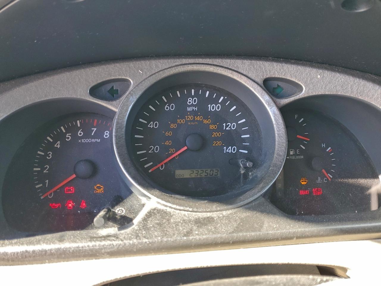 2003 TOYOTA HIGHLANDER photo 9