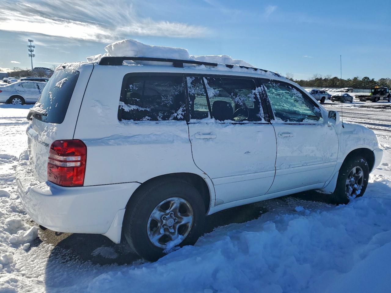 2003 TOYOTA HIGHLANDER photo 3