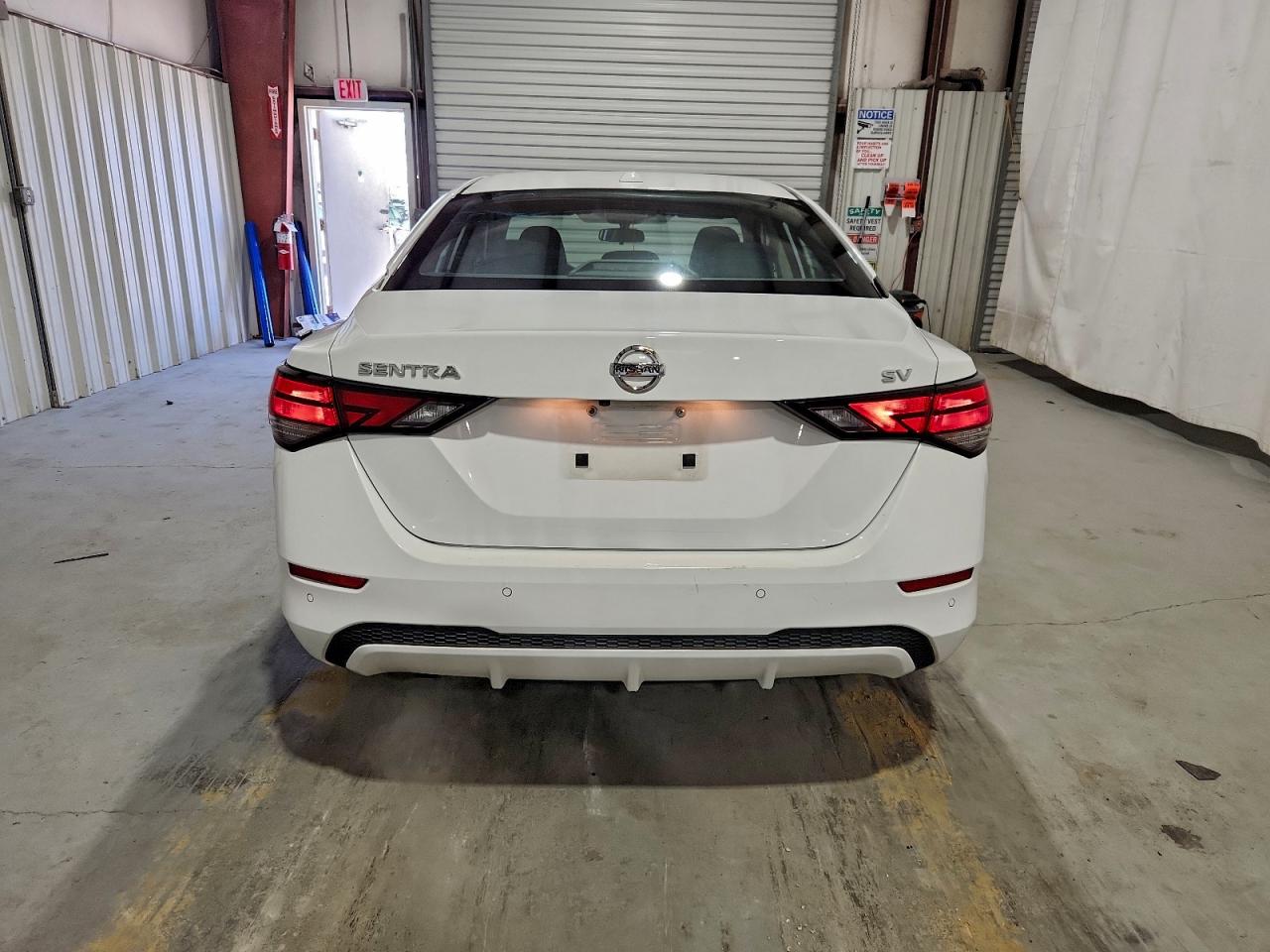 2023 NISSAN SENTRA SV photo 11
