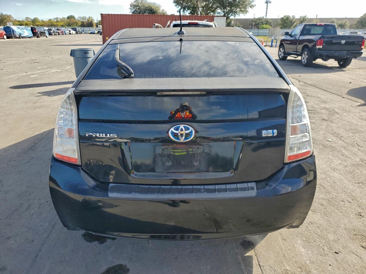 2011 TOYOTA PRIUS photo 11