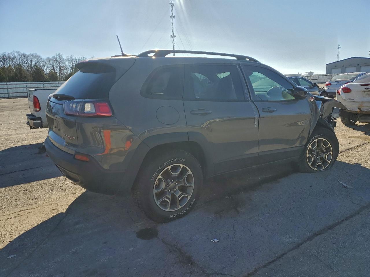2022 JEEP CHEROKEE TRAILHAWK photo 3