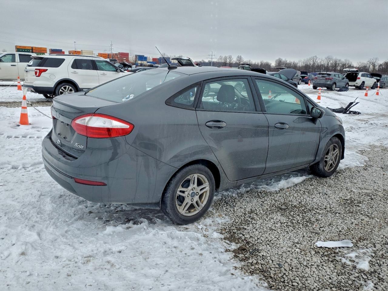 2019 FORD FIESTA SE photo 3