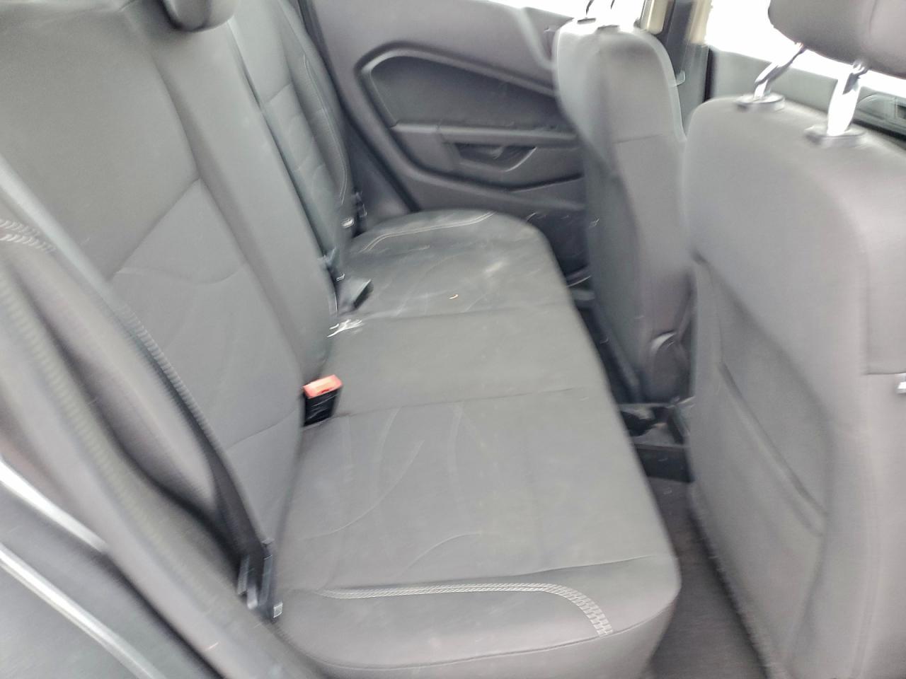 2019 FORD FIESTA SE photo 10