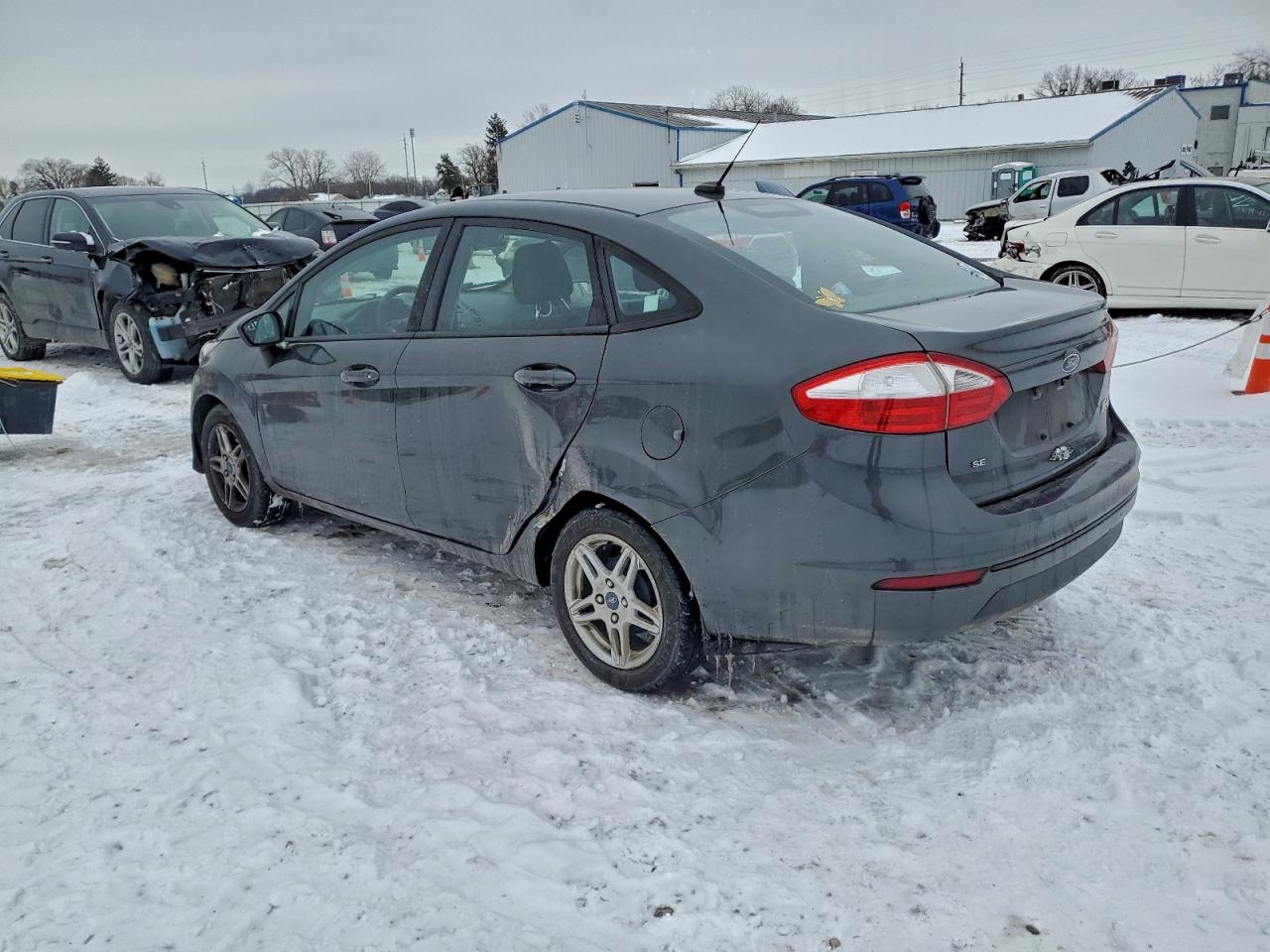 2019 FORD FIESTA SE photo 2