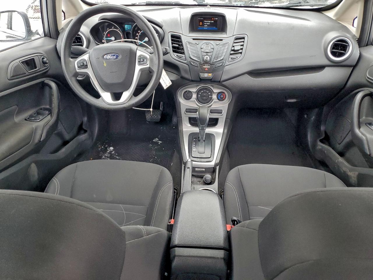 2019 FORD FIESTA SE photo 8