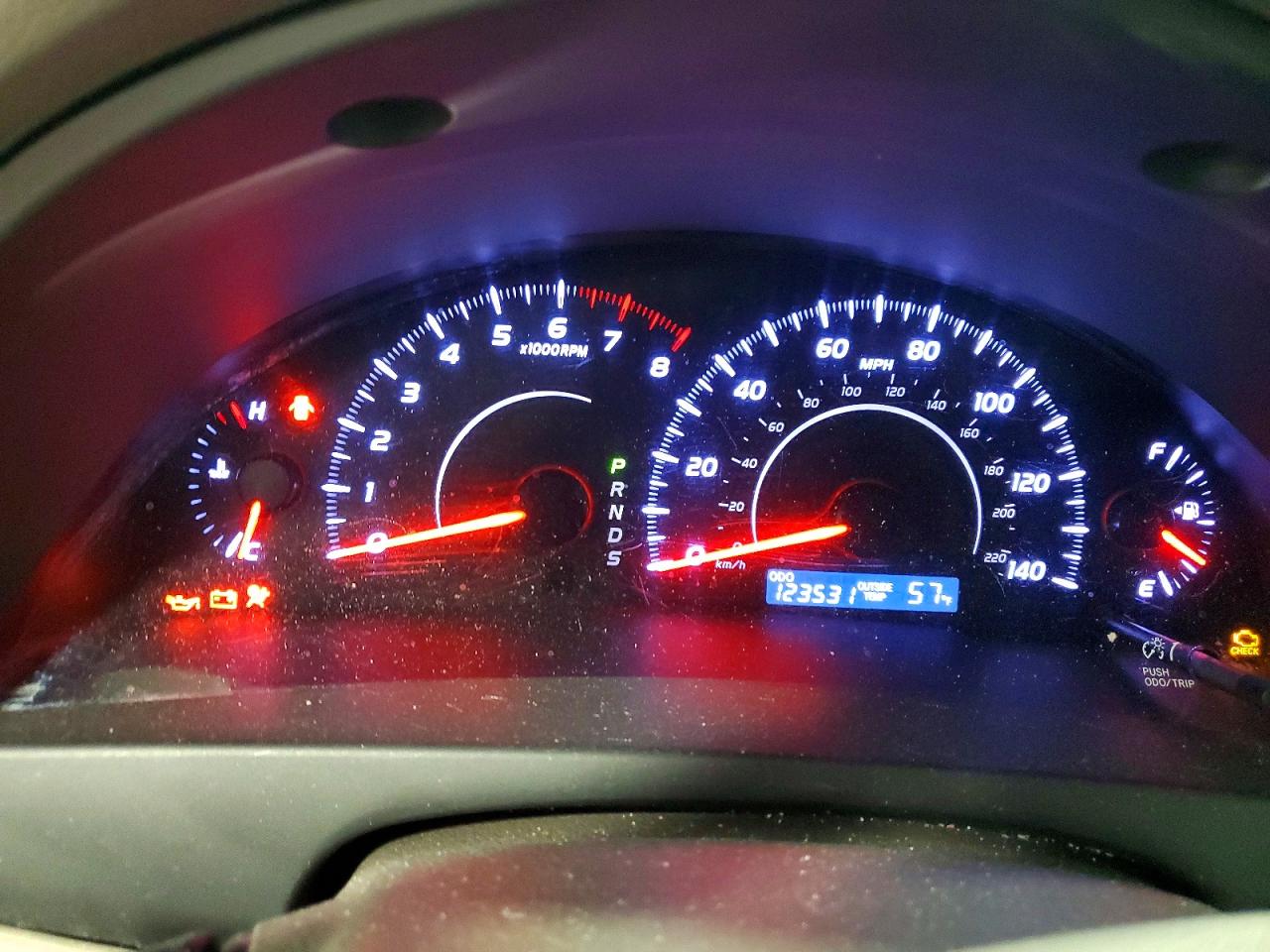2011 TOYOTA CAMRY LE photo 9