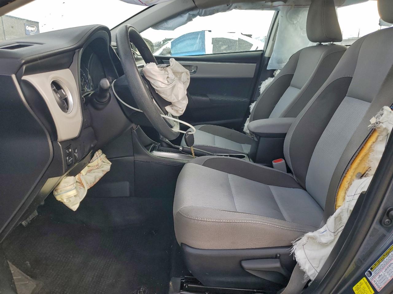 2018 TOYOTA COROLLA L photo 7