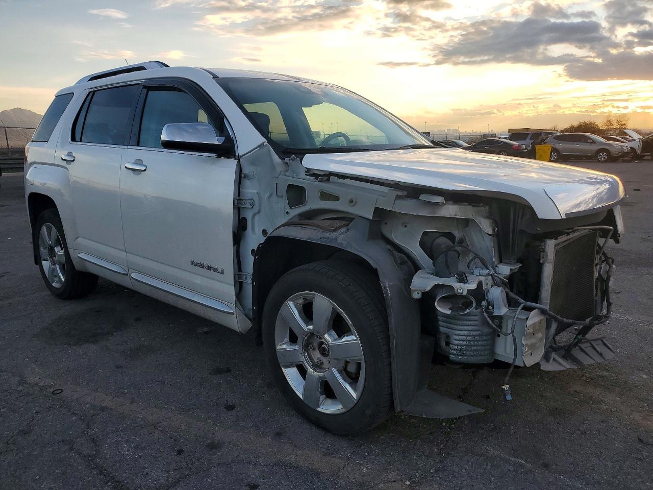 2013 GMC TERRAIN DENALI photo 4