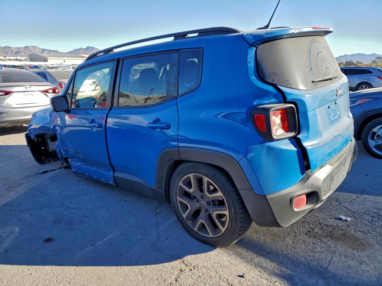 2015 JEEP RENEGADE LATITUDE photo 4