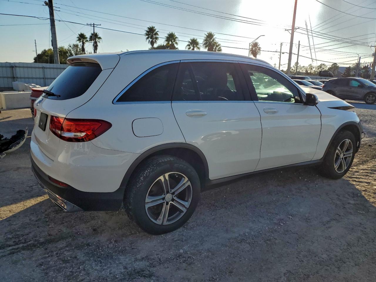 2016 MERCEDES-BENZ GLC 300 photo 5