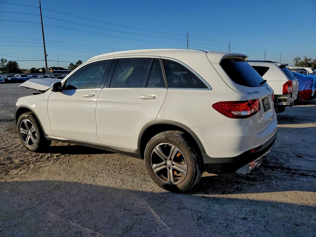 2016 MERCEDES-BENZ GLC 300 photo 3